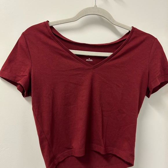 Red cropped top - Picture 4 of 5